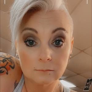 Meet your Posher, Christy